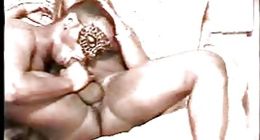 truyên sex Lika b ngón tay cô sex bo ấy ướt lỗ giữa cô ấy chân.