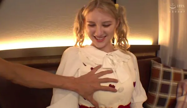 sex địt bạn học Chuyến đi chơi ngọt ngào với bạn gái tây melody marks